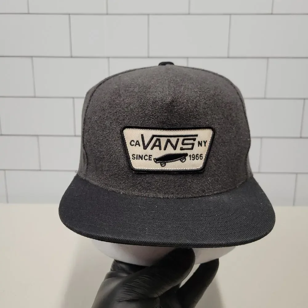 Vans Off The Wall Classic Patch Wool Blend Black Gray Snapback Hat Cap